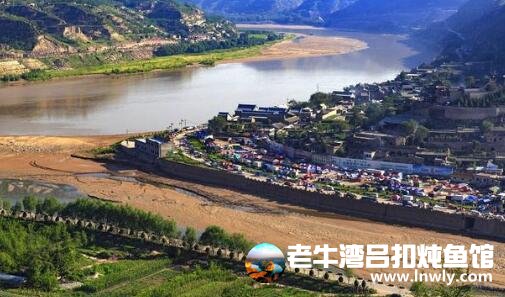 碛口古镇毗邻黄河保存完整